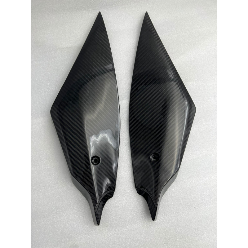 Tapas Laterales de Deposito en Carbono Yamaha YZF R6 2017 - 2022