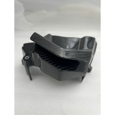 Tapa de Piñón en Carbono YAMAHA FZ1 FZ8 2006 - 2012